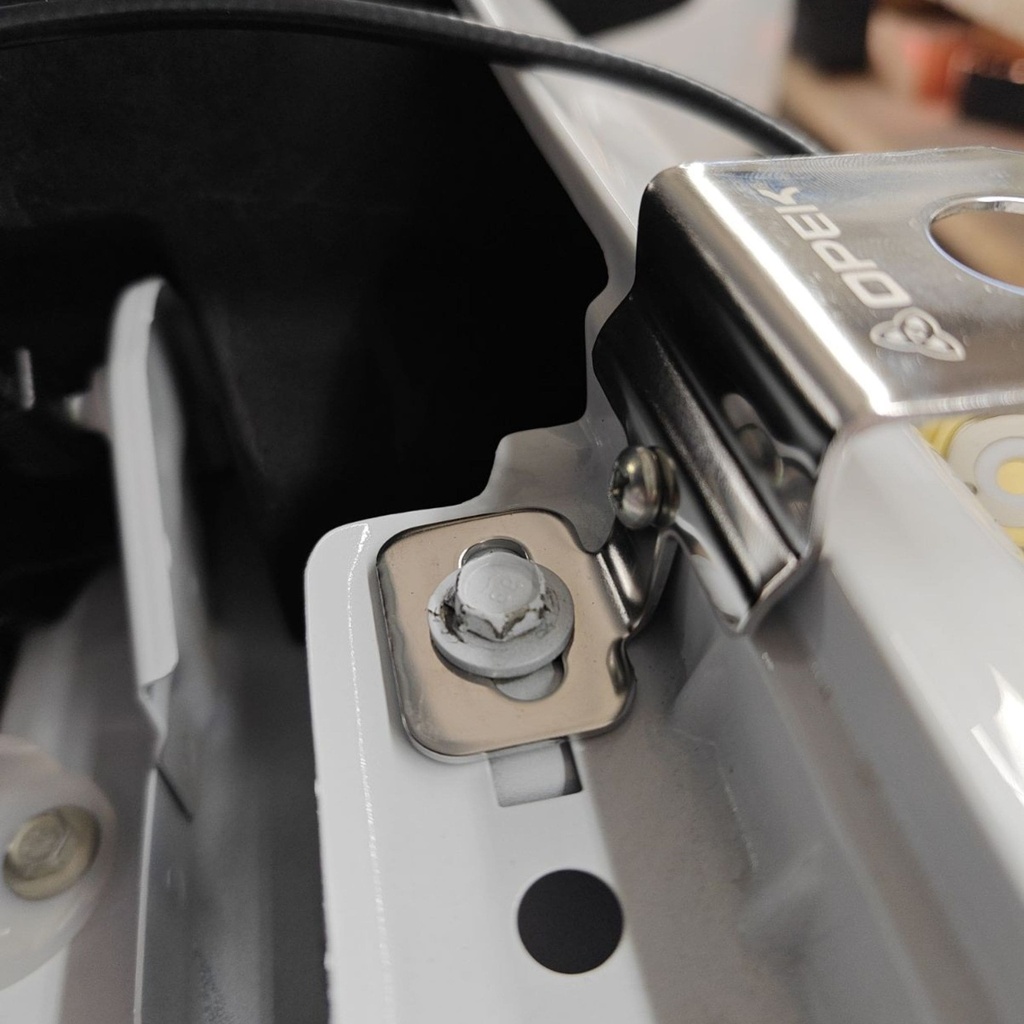CHEV/GMC (22-UP) Fender Bracket
